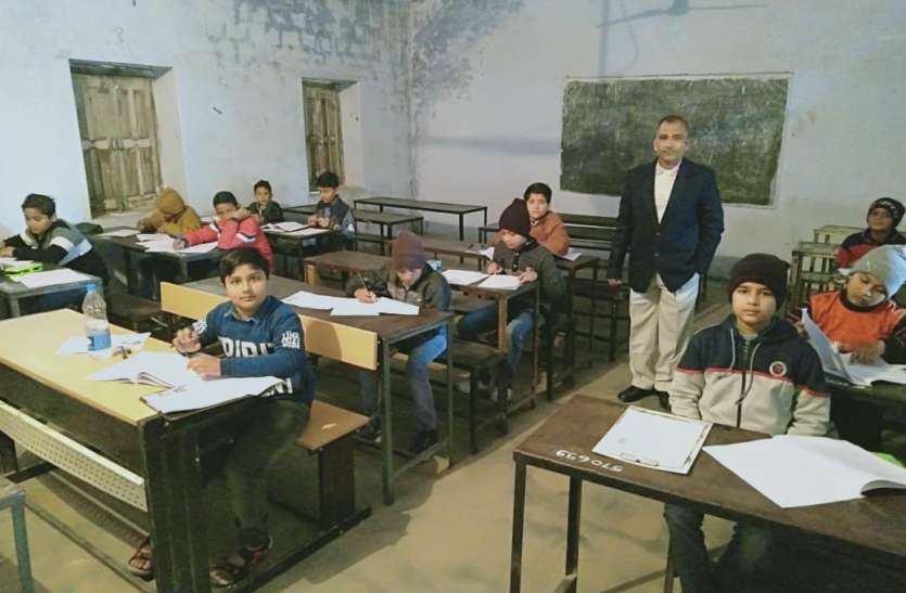 -सैनिक स्कूल में प्रवेश पाने दी परीक्षा, शहर के 16 केन्द्रों पर थी व्यवस्था सैनिक स्कूल में 85 सीटों पर प्रवेश के लिए 6455 होनहारों के बीच प्रतिस्पर्धा
