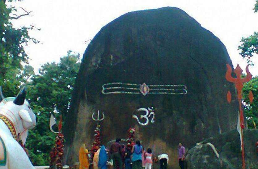 shivlinga.jpg यहां है दुनिया का सबसे बड़ा शिवलिंग, हर साल बढ़ रहा आकार