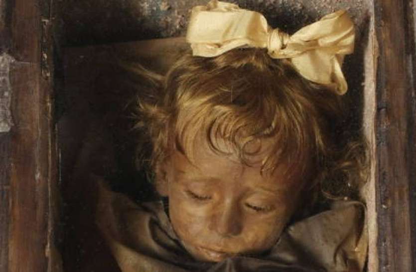 -rosalia-lombardo.jpg रोंगटे खड़े कर देने वाली हजारो साल पुरानी डेड बॉडीस, जिनका शरीर आज भी है सही सलामत