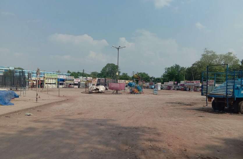 Development work not done in Chowpatty in Katni city नगर निगम की बड़ी बेपरवाही, चौपाटी में क्लीन स्ट्रीट फूड हब को लेकर सामने आया ये मामला