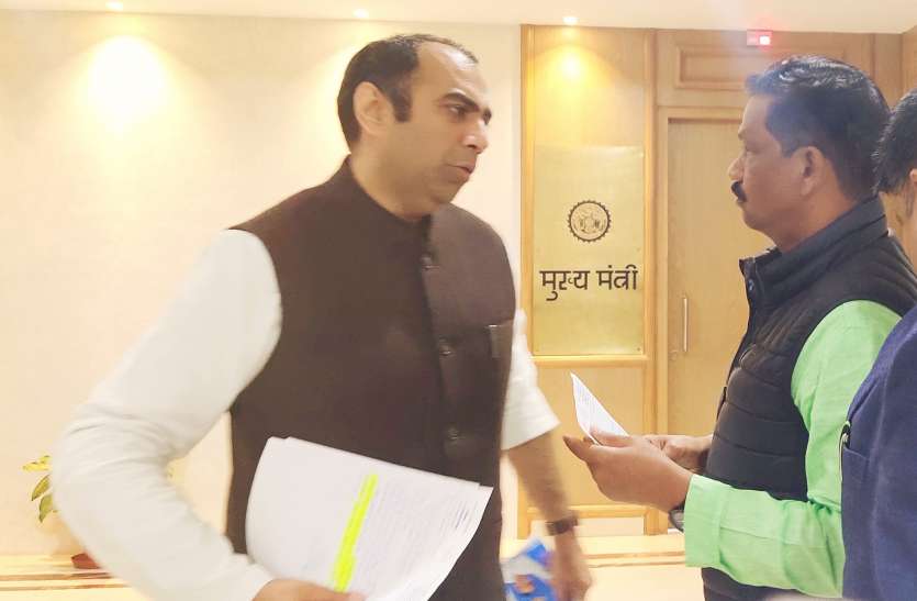 सौभाग्य योजना के घोटाले में ठेकेदारों पर भी गिरेगी गाज सौभाग्य योजना के घोटाले में ठेकेदारों पर भी गिरेगी गाज