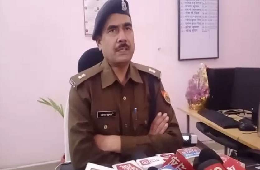 नाबालिग छात्रा का अपहरण कर दबंग 20 दिनों तक करते रहे दुराचार, मामला दर्ज कर प्रशासन ने शुरू की कार्रवाई नाबालिग छात्रा का अपहरण कर दबंग 20 दिनों तक करते रहे दुराचार, मामला दर्ज कर प्रशासन ने शुरू की कार्रवाई