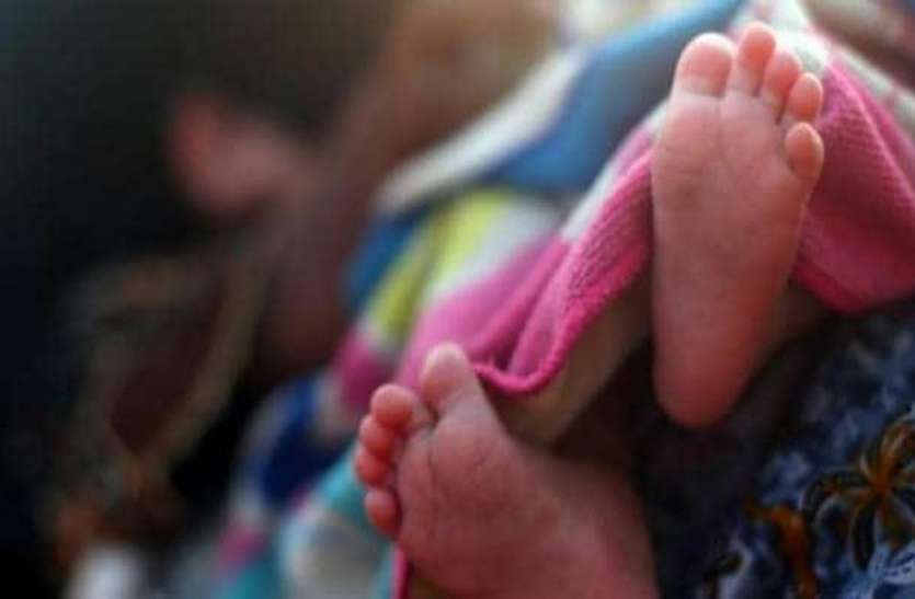 दहेज के लोभियों ने बहु के कमरे में बिछाया बिजली का तार, करंट लगने से दर्दनाक मौत दहेज के लोभियों ने बहु के कमरे में बिछाया बिजली का तार, करंट लगने से दर्दनाक मौत