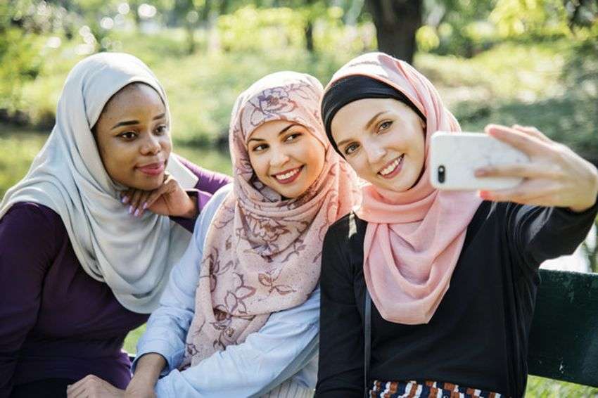 पश्चिम के 'व्यक्तिवाद' में जकड़ा मध्य-पूर्व क्या अपने सामाजिक ढाँचे को बचा पायेगा?