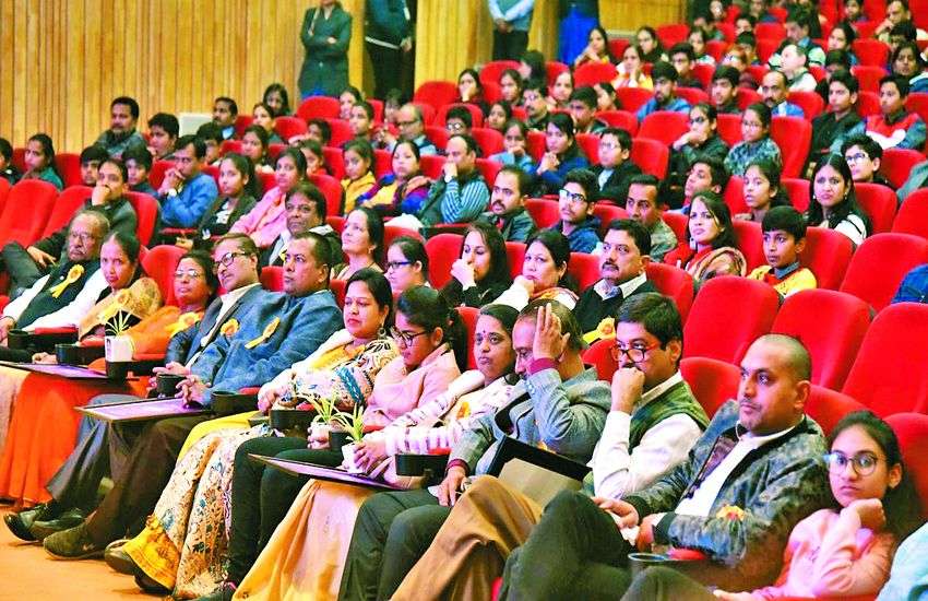 JEE Exam : टॉपर धु्रव अरोड़ा, मुकेश पारिख, सागर गोयल 4 सवालों में बता रहे सक्सेस पाने के ‘राज’, यहां पढि़ए...