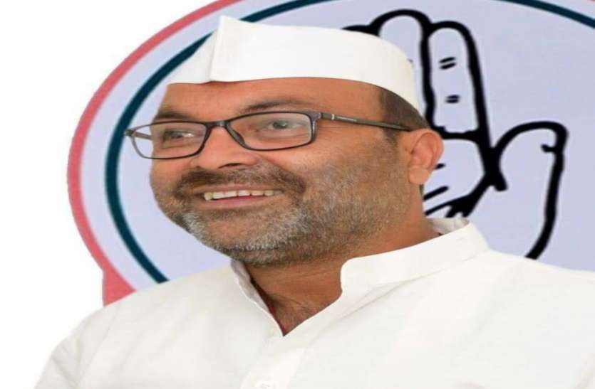 जेएनयू हिंसा पर बोले यूपी कांग्रेस अध्यक्ष, शिक्षा के मंदिरों में गुण्डागर्दी फैला रही है बीजेपी संरक्षित एबीवीपी जेएनयू हिंसा पर बोले यूपी कांग्रेस अध्यक्ष, शिक्षा के मंदिरों में गुण्डागर्दी फैला रही है बीजेपी संरक्षित एबीवीपी