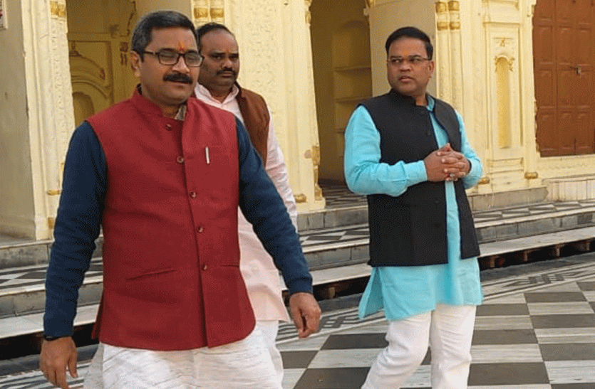 योगी के मंत्री ने लगाया आरोप विपक्ष के मन में नहीं है देश के विकास का भाव इसीलिए कर रहे NRC का विरोध योगी के मंत्री ने लगाया आरोप विपक्ष के मन में नहीं है देश के विकास का भाव इसीलिए कर रहे NRC का विरोध