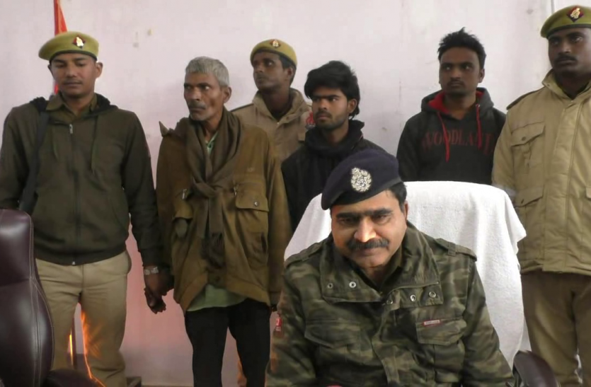 अवैध शराब की फैक्ट्री का भंडाफोड़, पांच लाख की शराब बरामद अवैध शराब की फैक्ट्री का भंडाफोड़, पांच लाख की शराब बरामद