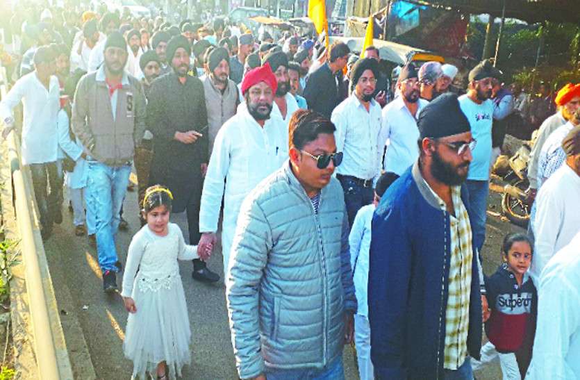 पाकिस्तान के ननकाना साहिब पर हमले के विरोध में सड़कों पर उतरा सिख संगठन, किया प्रदर्शन पाकिस्तान के ननकाना साहिब पर हमले के विरोध में सड़कों पर उतरा सिख संगठन, किया प्रदर्शन