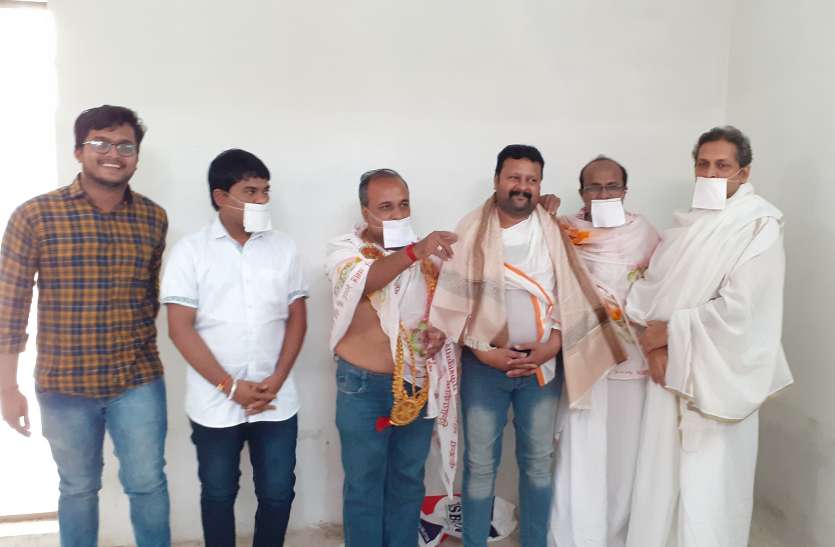 सामूहिक सामायिक से दिया विश्व शांति का संदेश सामूहिक सामायिक से दिया विश्व शांति का संदेश