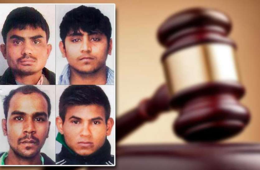 nirbhaya-convicts_1.jpg फांसी की सजा सुनते ही फूटफूटकर रोने लगे निर्भया के दोषी, बेटे की जान की भीख मांगती दिखी दोषी की मां