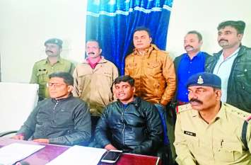 Balod Police arrested Chit fund company director from Nagpur पैसा दोगुना करने का लालच देकर महिला करती थी लोगों के साथ गंदा काम, डायरेक्टर सहित पुलिस ने नागपुर से किया गिरफ्तार