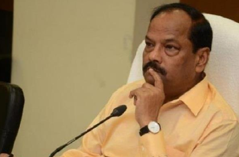 पूर्व CM रघुवर दास समेत कई अधिकारियों की ACB में शिकायत, लगे बड़ी अनियमितता के आरोप पूर्व CM रघुवर दास समेत कई अधिकारियों की ACB में शिकायत, लगे बड़ी अनियमितता के आरोप