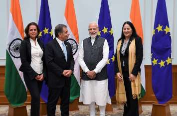 Foreign diplomats from 17 countries visit Kashmir today EU representa 17 देशों के विदेशी राजनयिकों का कश्मीर दौरा आज, ईयू के प्रतिनिधि शामिल नहीं