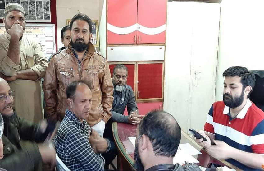 Ahmedabad News स्कूली छात्राओं से सीएए के समर्थन में पीएम के नाम पोस्टकार्ड लिखवाने पर विरोध