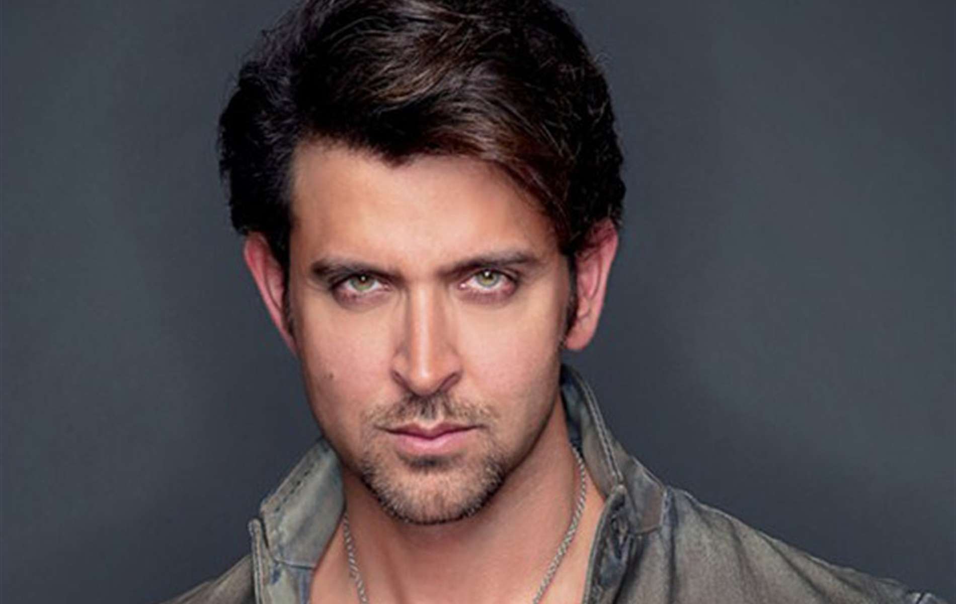 hrithik-roshan-1-1900x.jpg