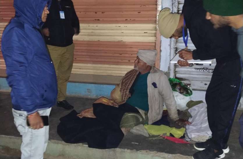 steps-taken-to-help-helpless-families असहाय परिवारों की मदद करने के लिए बढ़ाए कदम