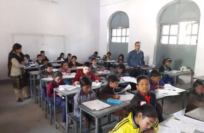 Three and a half thousand children test in Navodaya entrance exam नवोदय प्रवेश परीक्षा में जिले के साढ़े तीन हजार बच्चों ने दिया इम्तिहान, 912 रहे अनुपस्थित