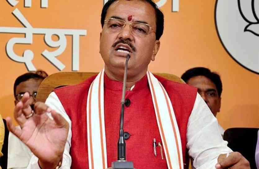 प्रियंका गांधी-अखिलेश यादव में मुस्लिम वोटों के लिए मची होड़: केशव प्रसाद मौर्य प्रियंका गांधी-अखिलेश यादव में मुस्लिम वोटों के लिए मची होड़: केशव प्रसाद मौर्य
