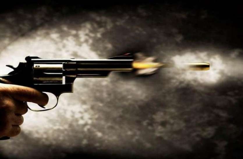 FIRING IN JAUNPUR नकाबपोश बदमाशों ने लेखपाल को मारी गोली, हालत गंभीर