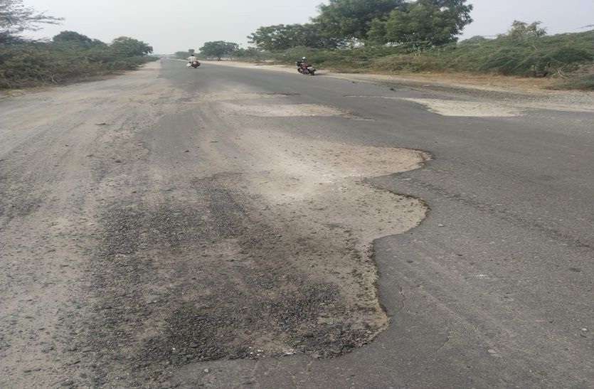 हरियाणा में बनेंगी दस हजार किलोमीटर नई सड़कें हरियाणा में बनेंगी दस हजार किलोमीटर नई सड़कें