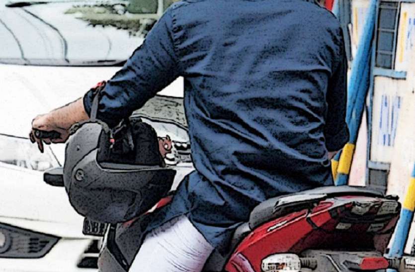 सड़क सुरक्षा जागरुकता प्रोग्राम के तहत बाइक चालकों को किया जागरूक सड़क सुरक्षा जागरुकता प्रोग्राम के तहत बाइक चालकों को किया जागरूक
