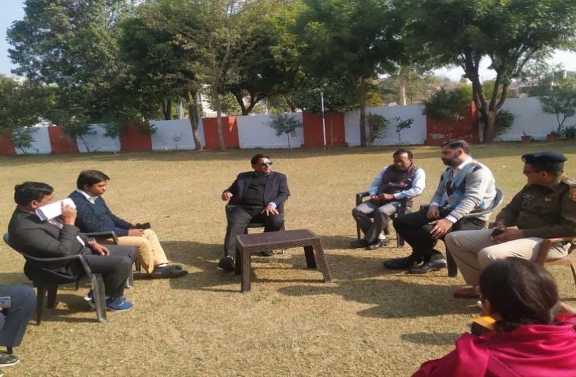 पीडि़तों को न्याय व प्रकरणों का करें निस्तारण- शर्मा पीडि़तों को न्याय व प्रकरणों का करें निस्तारण- शर्मा