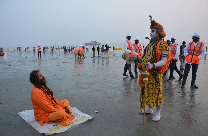 Ganga Sagar Makar Sankranti In Pictures - गंगासागर मेले में मकर संक्रांति  पर जुटे श्रद्धालु देखिए श्रद्धा भक्ति की रंगबिरंगी तस्वीरें | Patrika News