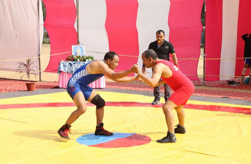 mppmcl.jpg बिजली कंपनी के कर्मियों ने लगाए दांव, मची उठापटक