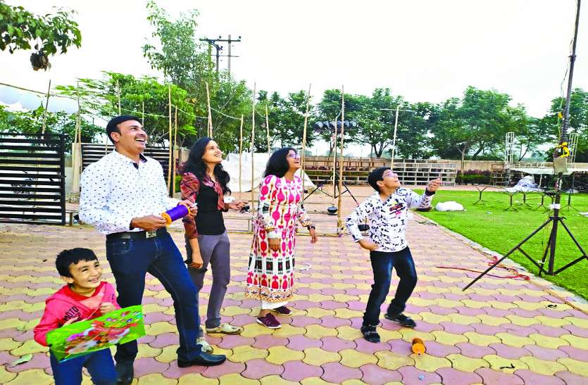 फॉरेनर के मजाक को माना चैलेंज और बन गए पतंगबाजी के इंटरनेशनल स्टार