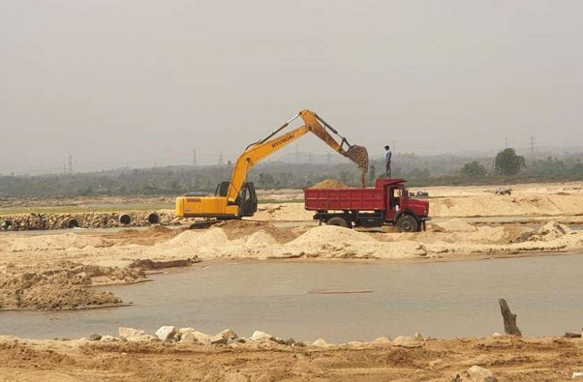 No action was taken on mafia of sand mining in Singrauli एमपी के इस जिले में माफियाओं को अभयदान, नहीं चला कोई अभियान