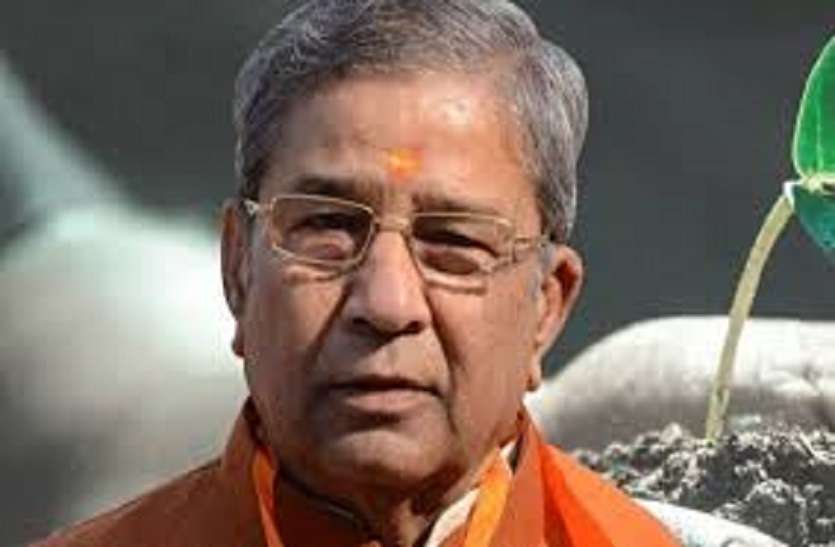 Tiwari is flying kites alone in politics राजनीति के दंगल में अकेले ही पतंग उड़ा रहे हैं तिवाड़ी