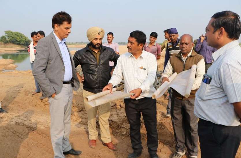 MLA warned, SP and Collector inspect Mehragaon, Muarghat, Sansarkheda sand mines विधायक की इस चेतावनी पर कलेक्टर और एसपी ने की कार्रवाई