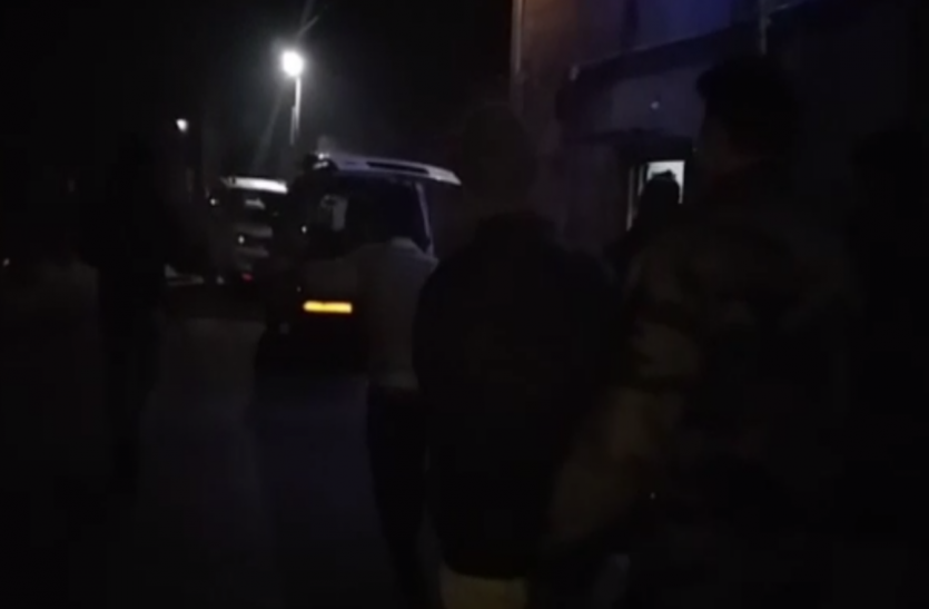 accidenyt.png ट्रैक्टर—ट्रॉली की चपेट में आने के बाद युवक की मौत, ग्रामीणों ने जाम लगाकर किया हंगामा