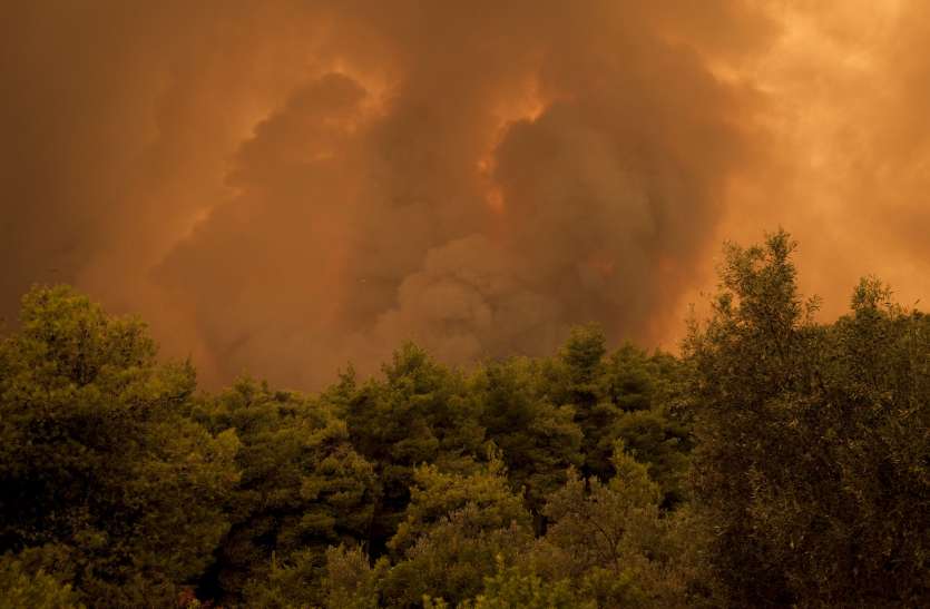 Australia fires : ऑस्ट्रेलिया में लगी आग के धुएं से उड़ानें प्रभावित Australia fires : ऑस्ट्रेलिया में लगी आग के धुएं से उड़ानें प्रभावित