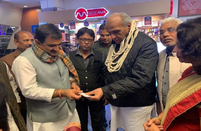 शहरी विकास मंत्रालय की स्टैंडिंग कमेटी के 10 सांसद आज शहर में शहरी विकास मंत्रालय की स्टैंडिंग कमेटी के 10 सांसद आज शहर में