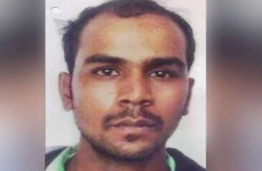 MUKESH निर्भया केसः दिल्ली हाईकोर्ट ने खारिज की मुकेश की याचिका, निचली अदालत जाने को कहा