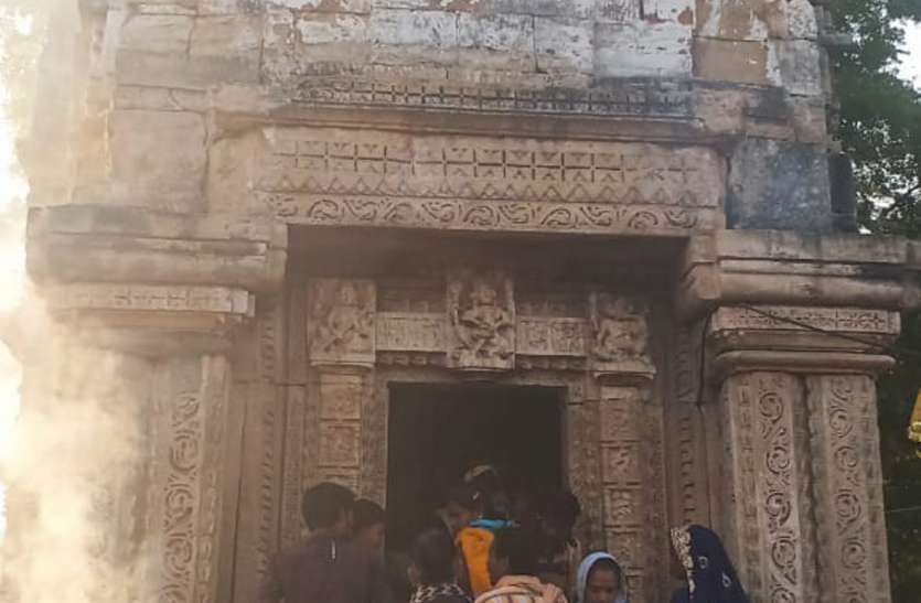 Makar Sankranti: Crowd at Sagra and Maribagh temple मकर संक्रांति: सगरा और मढ़ीबाग मंदिर में उमड़ी भीड़