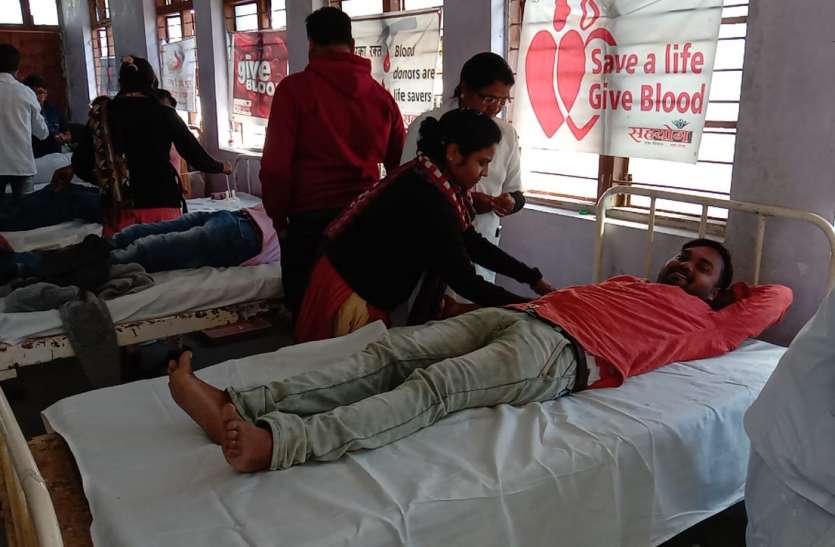 लालबर्रा में ५६ रक्तदाताओं ने किया रक्तदान लालबर्रा में ५६ रक्तदाताओं ने किया रक्तदान