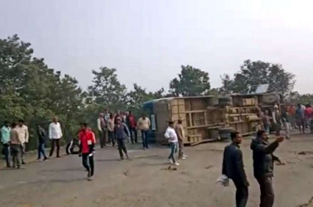 charki ghati accident uncontrolled bus overturns 15 passengers injured