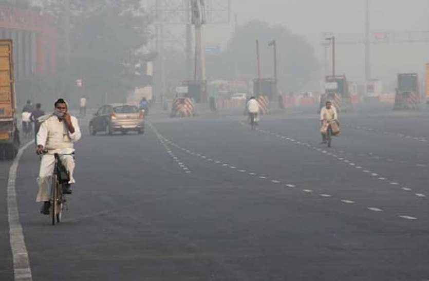मौसम का असर: दो दिन तक होगी बारिश, मंगलवार तक सताएगा घना कोहरा मौसम का असर: दो दिन तक होगी बारिश, मंगलवार तक सताएगा घना कोहरा