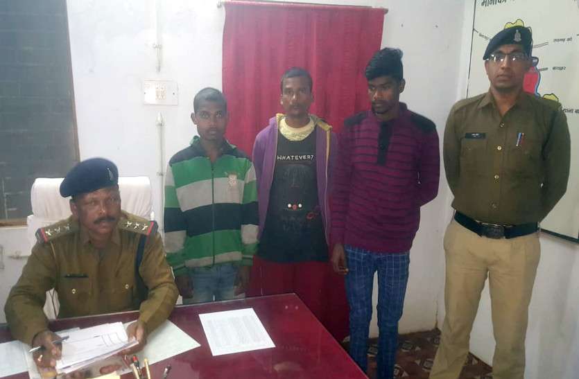 नदी की ओर ले गया और युवक ने युवती की लूट ली आबरू नदी की ओर ले गया और युवक ने युवती की लूट ली आबरू