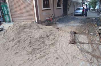 Encroachment removed, limited to notice नोटिस तक सीमित अतिक्रमण हटाओं मुहिम, शहर में सड़क तक कब्जा