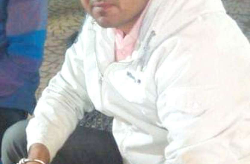 विधायक कमल पटेल का बेटा सुदीप एक साल के लिए हुआ जिलाबदर विधायक कमल पटेल का बेटा सुदीप एक साल के लिए हुआ जिलाबदर