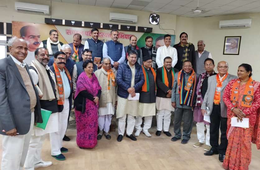 सहकारी संस्थाओं पर वर्चस्व बनाने की कवायद सहकारी संस्थाओं पर वर्चस्व बनाने की कवायद