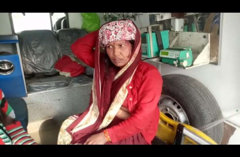 शराब के नशे में किया लहूलुहान जरा सी बात पर पति ने पत्नी को ताले से पीटकर फोड़ा सिर