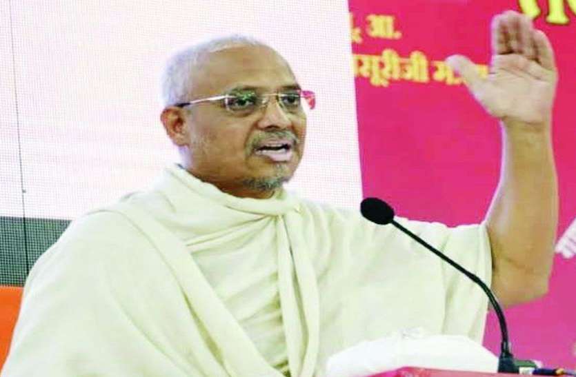 दूसरों के गुणों को परखें और प्रशंसा करें दूसरों के गुणों को परखें और प्रशंसा करें