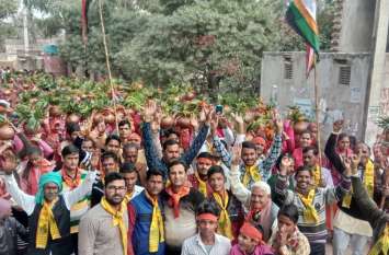 Mass rally in Kalash Yatra कलश यात्रा में उमड़ा जनसैलाब