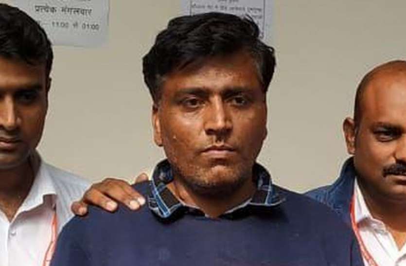 शातिर ठग ने विधायक से 10 लाख रुपए वसूलने के लिए ‘पत्नी’ के नाम से ली थी सिम शातिर ठग ने विधायक से 10 लाख रुपए वसूलने के लिए ‘पत्नी’ के नाम से ली थी सिम