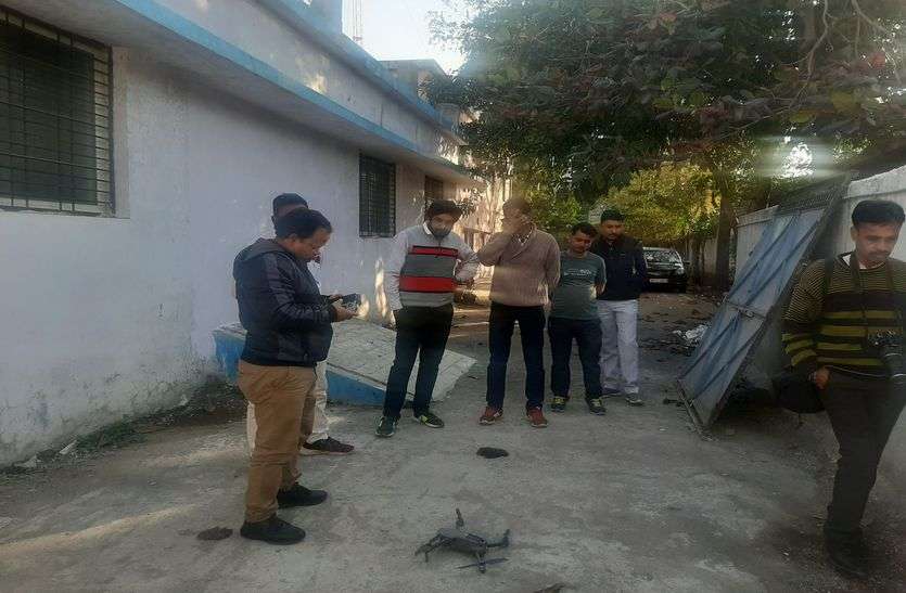 शहर को ये सौगात देने पहुंचा पीआईयू का दल शहर को ये सौगात देने पहुंचा पीआईयू का दल